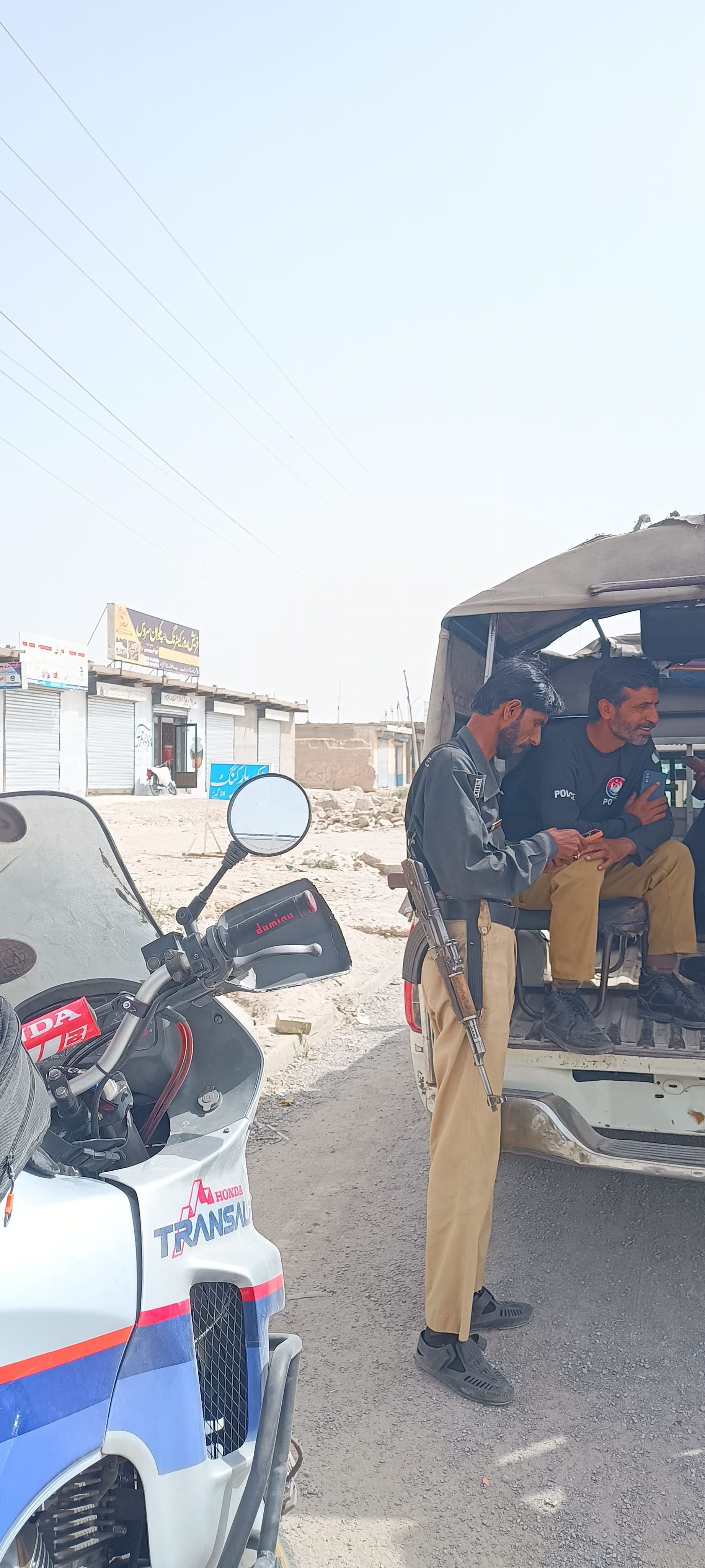 Traveling with an Escort in Pakistan: An Adventure Between Dust and Kalashnikovs